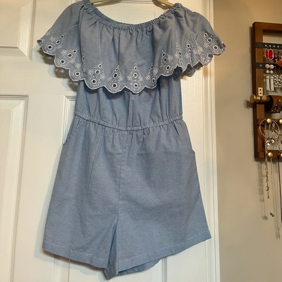 NWT mudpie off the shoulder shorts romper - Picture 1 of 4
